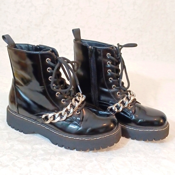 UNIONBAY Shoes - Unionbay Womens Black Zipper Boots W/Buckle Size 8.5